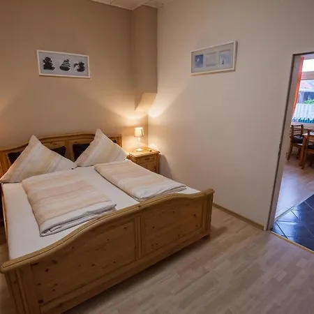 Little Seagull Modern Retreat